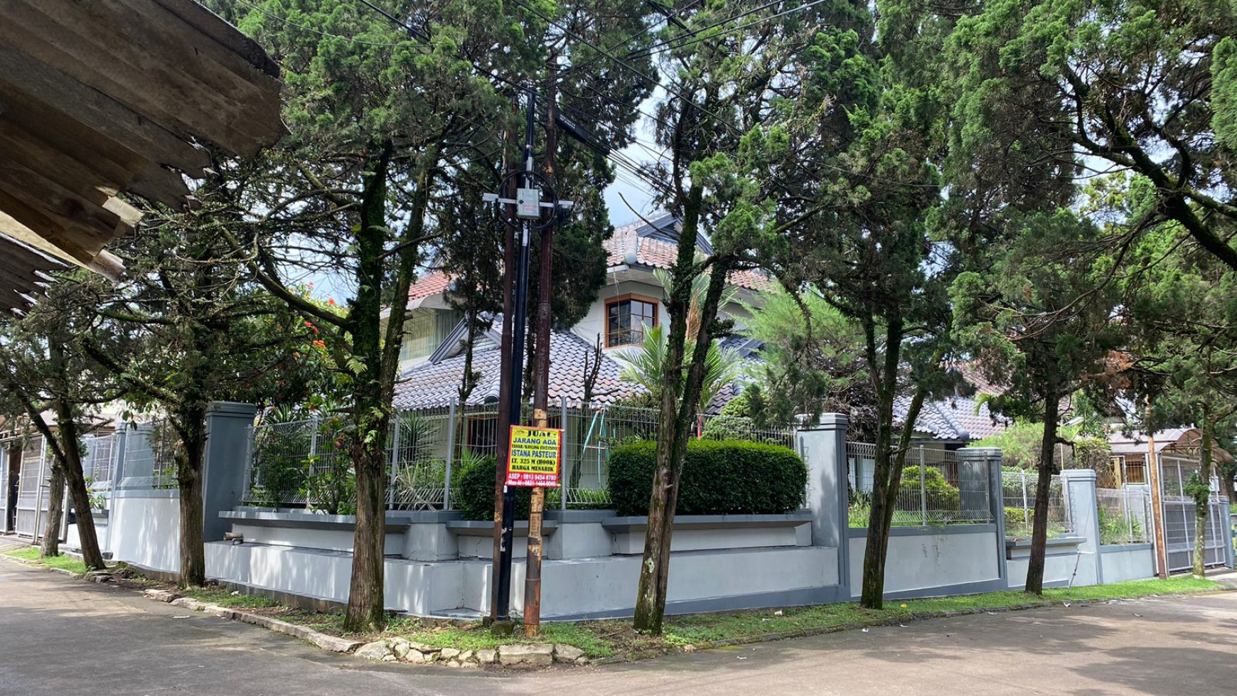 Rumah Cantik di Komplek sukamulya indah 