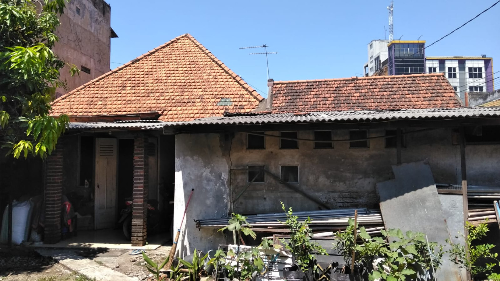 Dijual Rumah Hitung Tanah Nol Jalan Mastrip Kedurus 