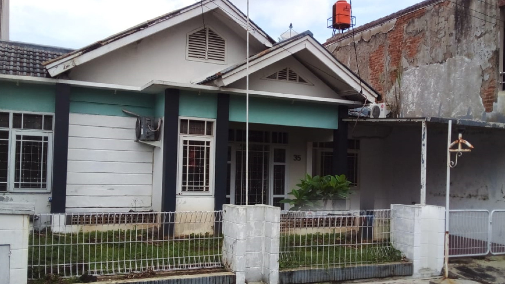 Rumah Cantik Minimalis di Margahayu Raya Barat 