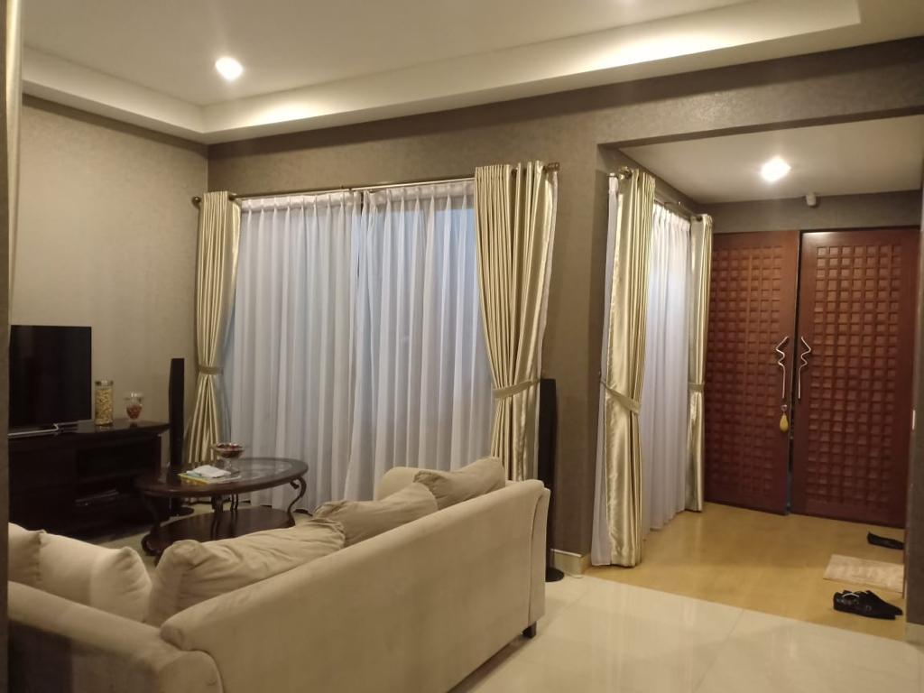 Rumah 2 lantai bagus, harga Nego dalam cluster di BSD  Tangerang