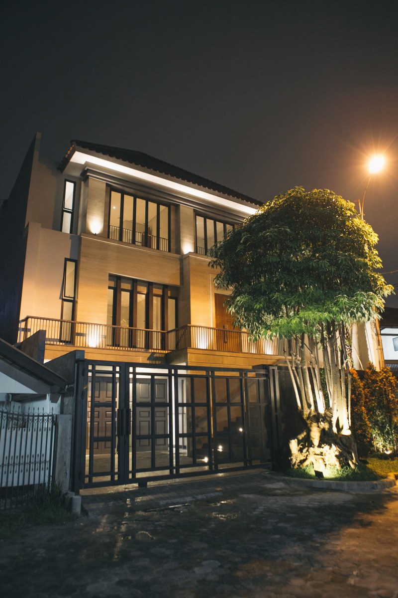 DIJUAL RUMAH JL HANG LEKIU KEBAYORAN BARU JAKARTA SELATAN