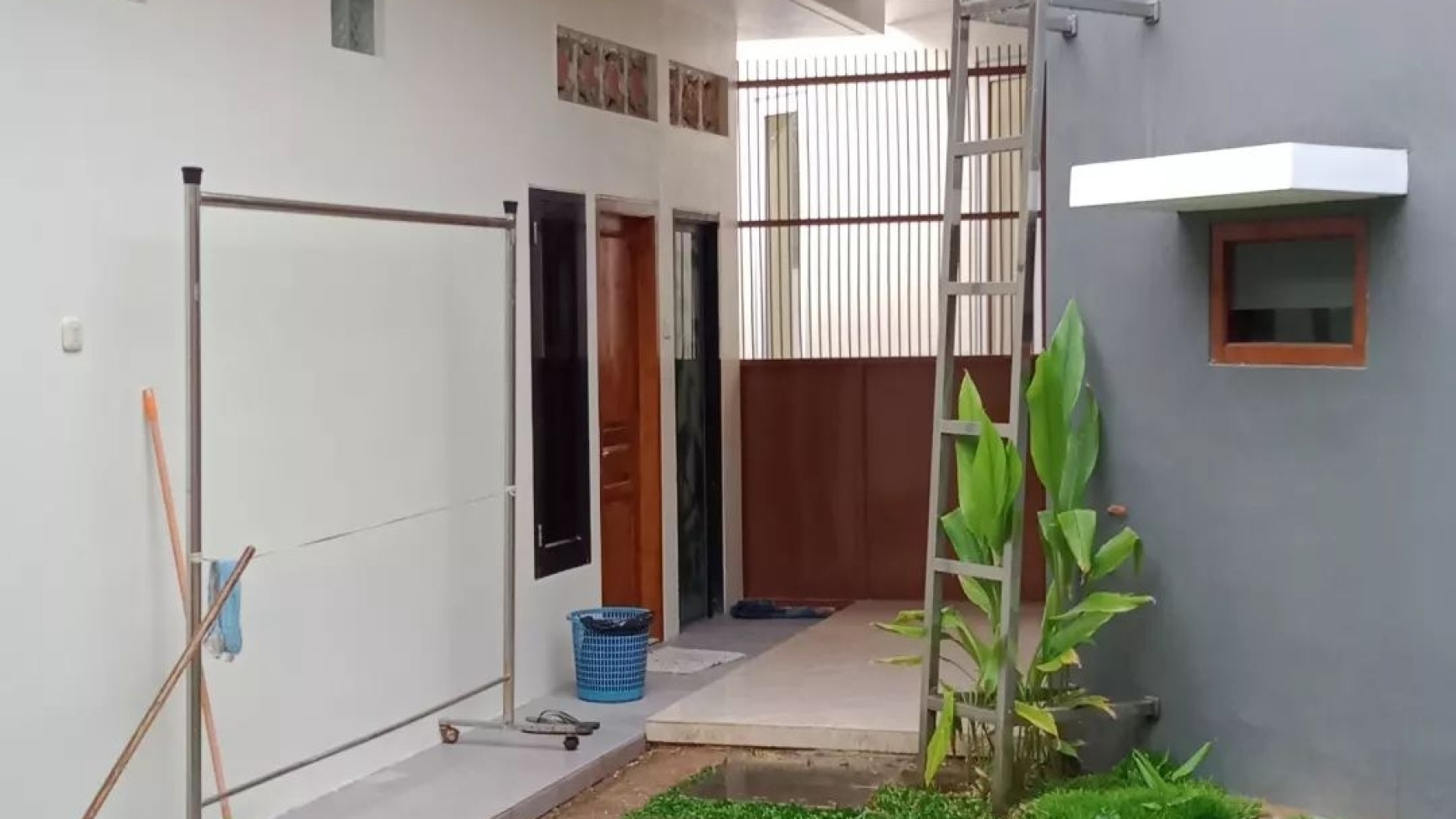 Rumah View Danau Bonus Kitchen Set Exclusive di Citra Garden