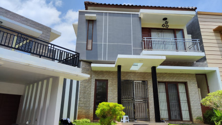 Rumah View Danau Bonus Kitchen Set Exclusive di Citra Garden