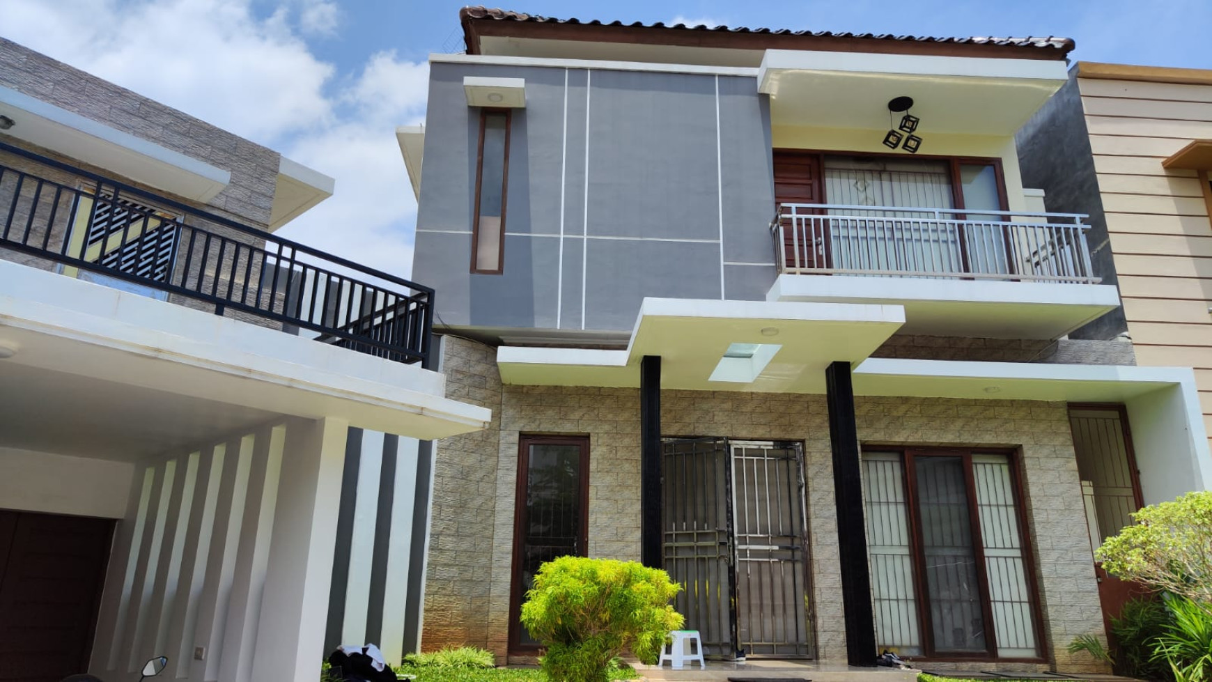 Rumah View Danau Bonus Kitchen Set Exclusive di Citra Garden