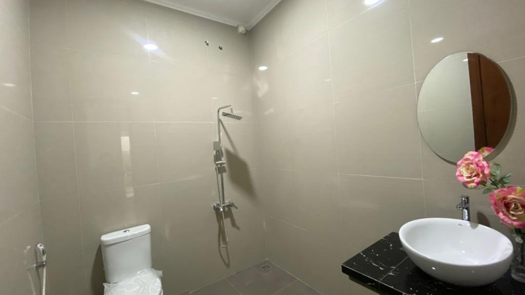 RUMAH BARU DIJUAL CEPAT