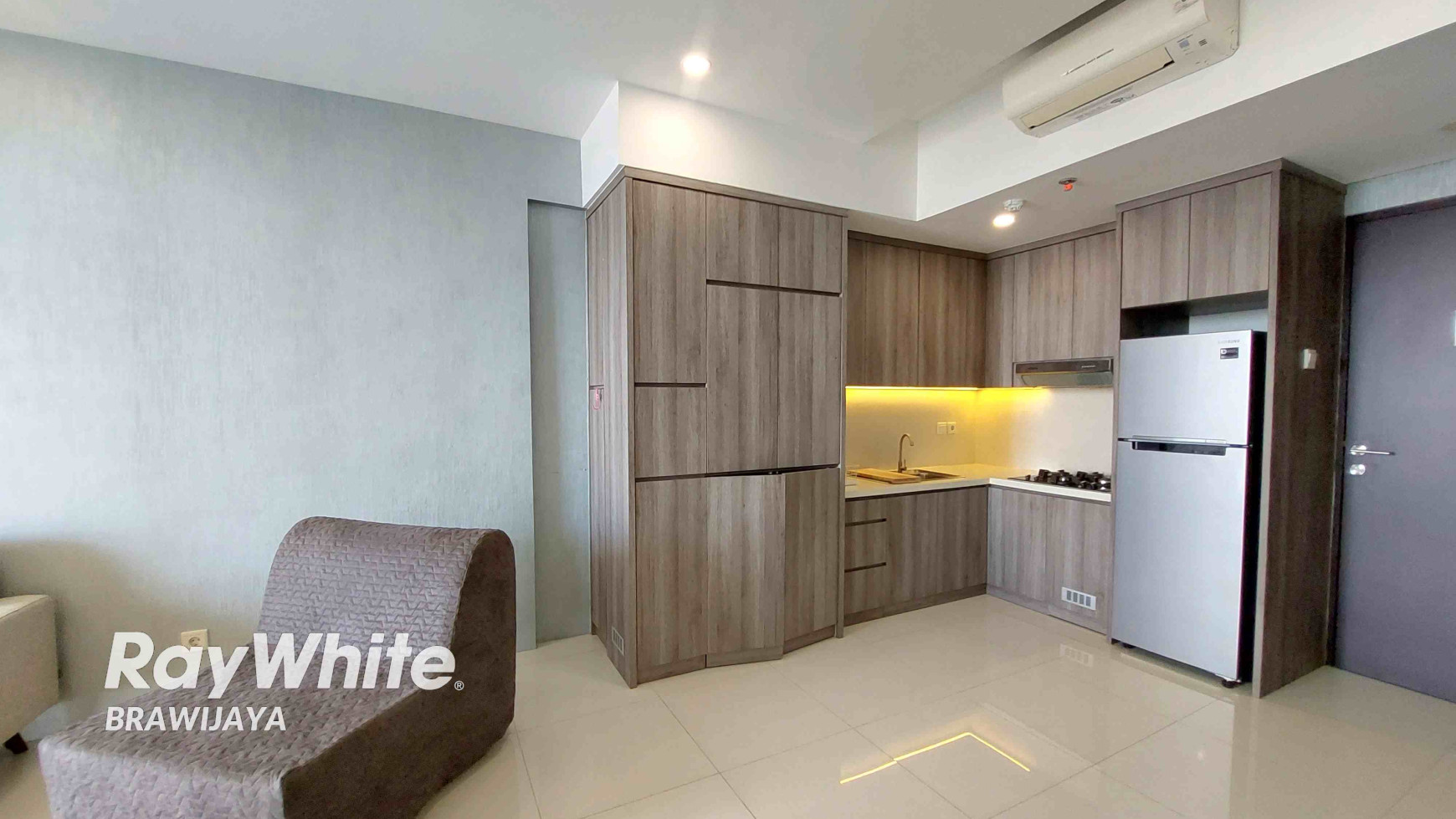 APARTEMEN LEXINGTON, TOWER 1, LANTAI 20, 2 BEDROOMS, FURNISHED, CITY VIEW