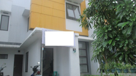 Disewakan rumah dikawasan Palem semi cluster madrid - Karawaci Tangerang