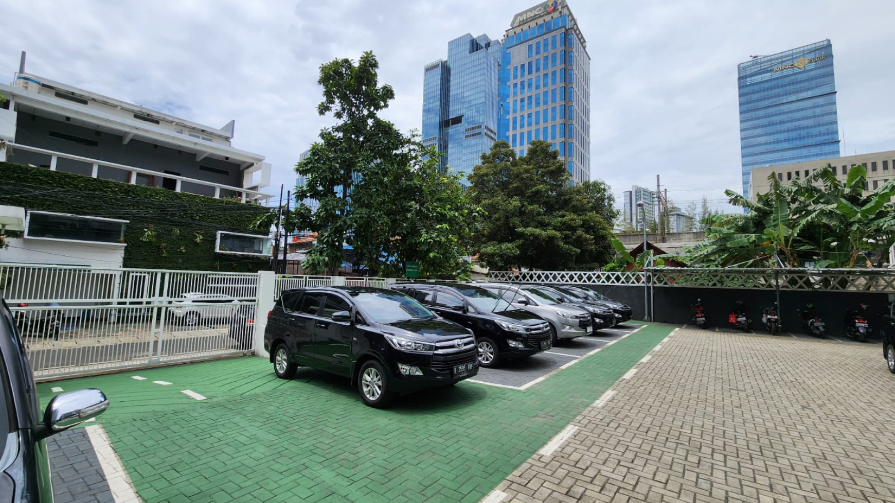 GEDUNG / OFFICE BUILDING Kebun Sirih Raya, MENTENG Jakarta Pusat