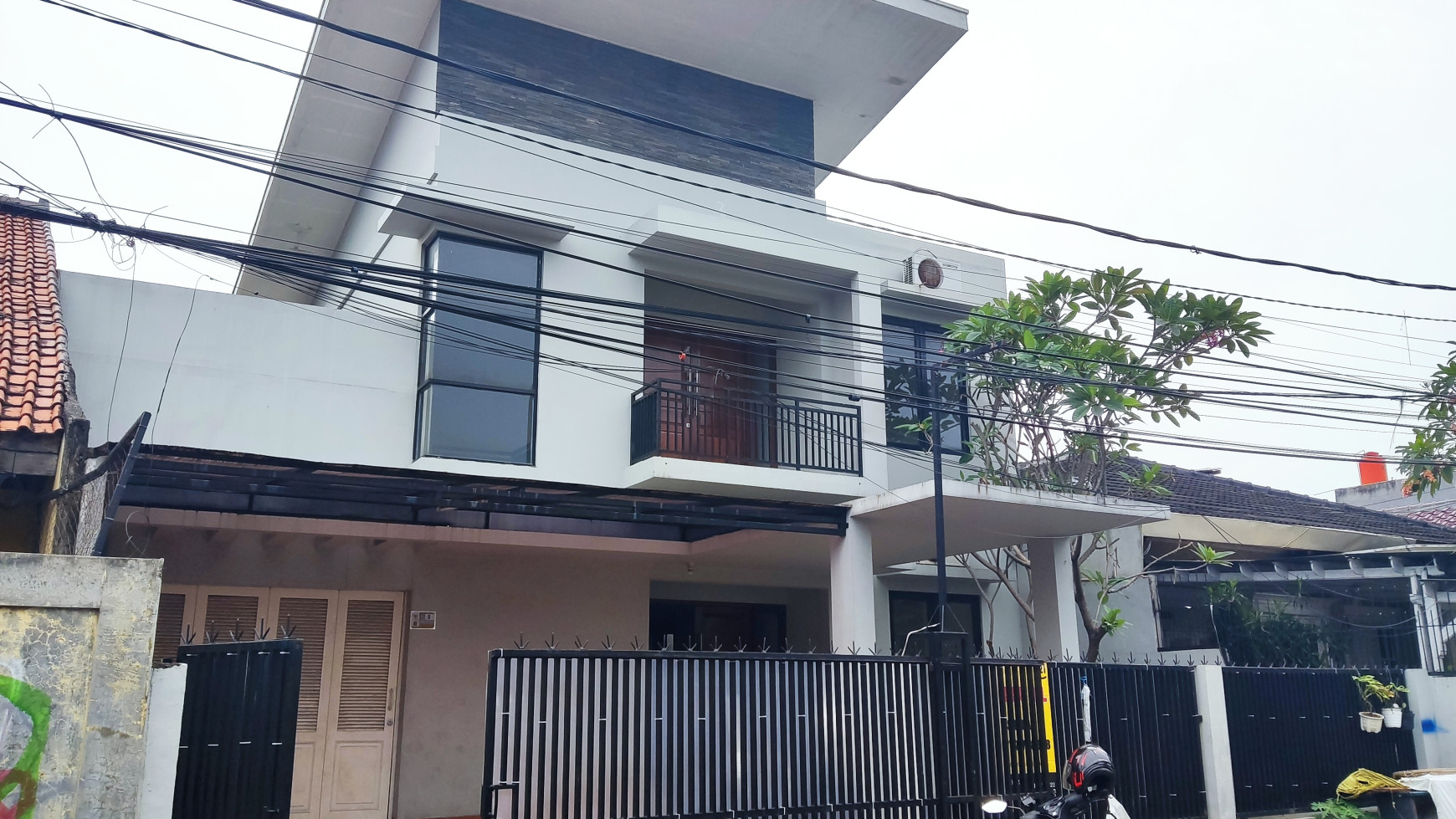 JUAL RUMAH MEWAH LOKASI PONDOK PINANG