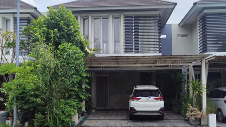 Dijual Rumah Bagus Terawat SHM di Greenhill Citraland Surabaya