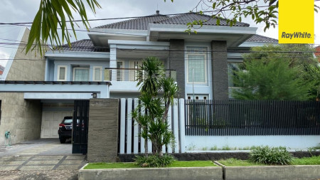 Dijual Rumah Mewah Minimalis di Jalan Raya Klampis Anom Surabaya