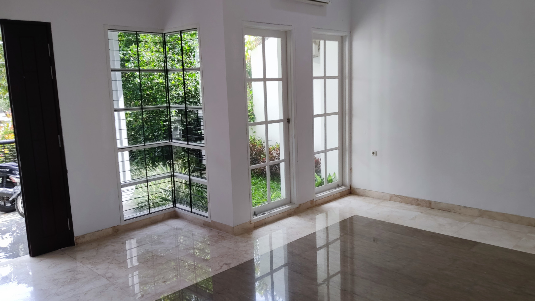 JUAL RUMAH ASRI LEBAK BULUS