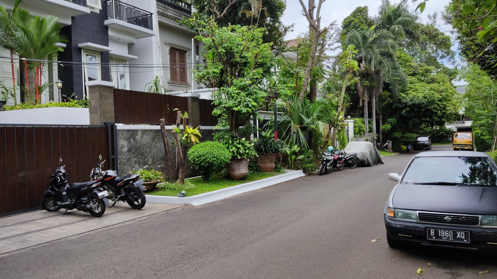 JUAL RUMAH MEWAH MODERN PONDOK INDAH