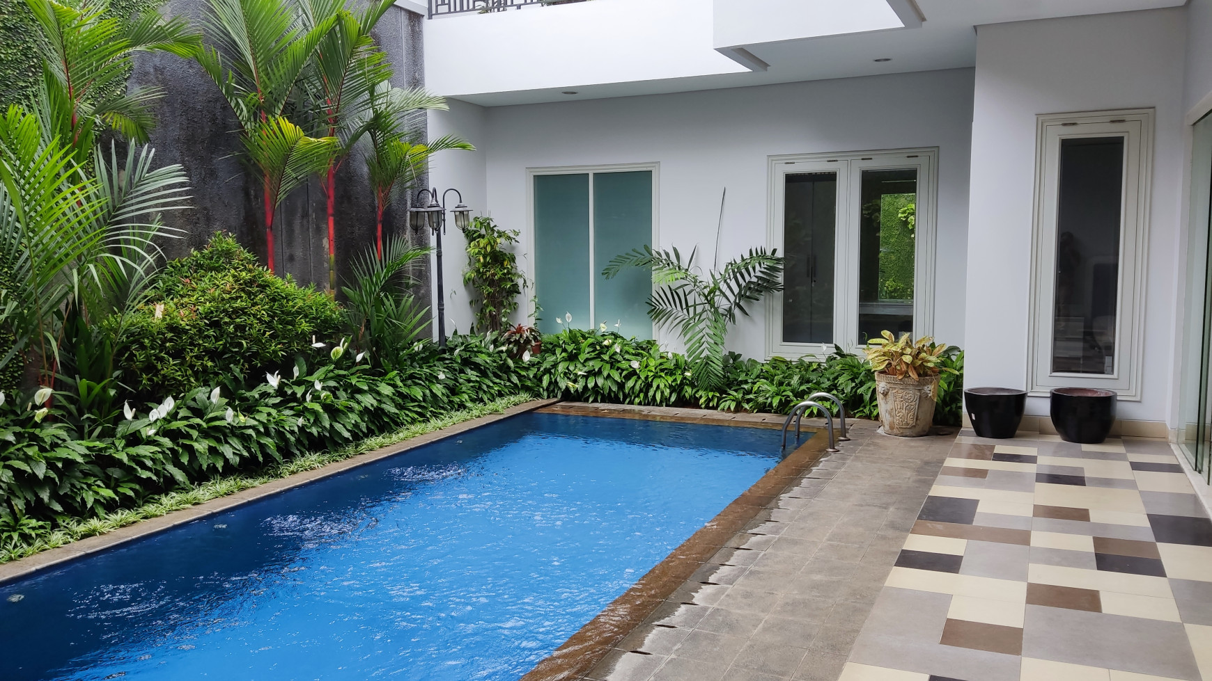 JUAL RUMAH MEWAH MODERN PONDOK INDAH