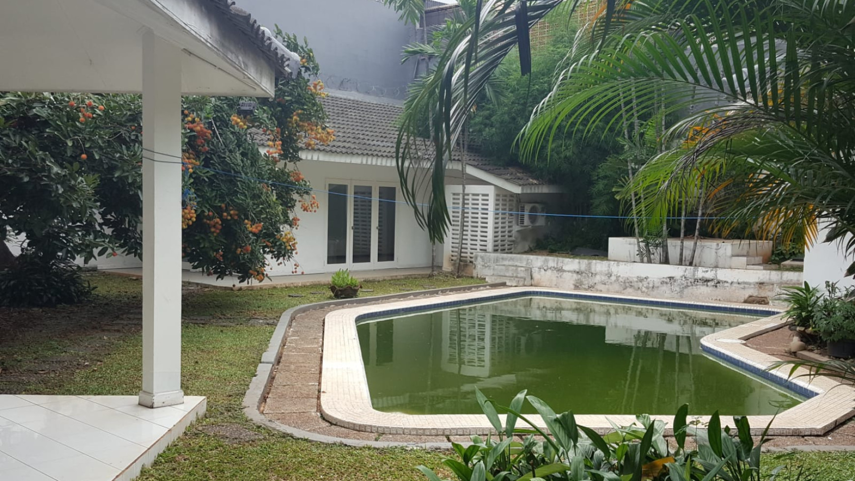 Rumah Siap Huni, Ada Swimming Pool