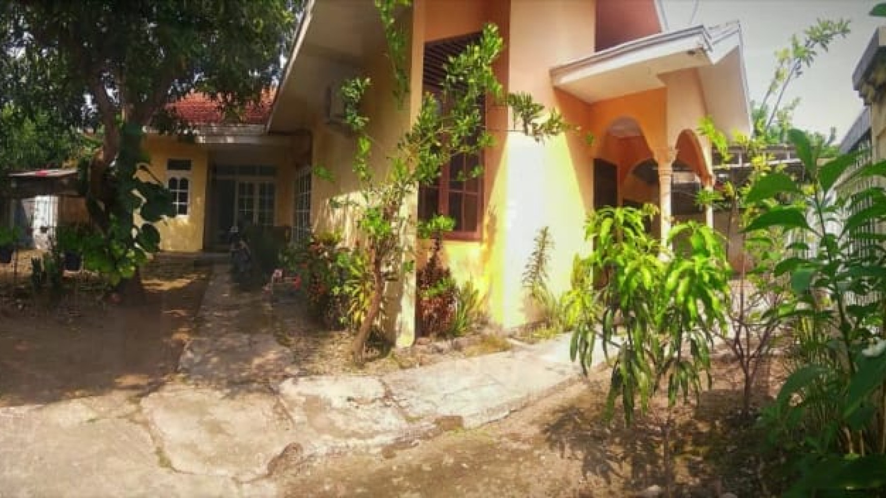 Rumah Di Jalan Walet Cirebon