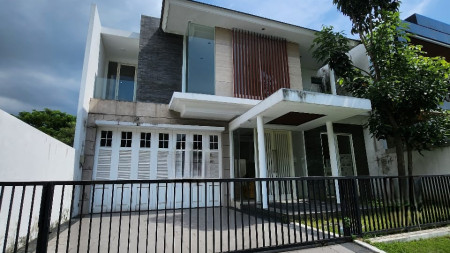 Dijual Rumah Wisata Bukit Mas 2 Royal Palais - Modern Mewah Dekat Pakuwon Mall Surabaya Barat