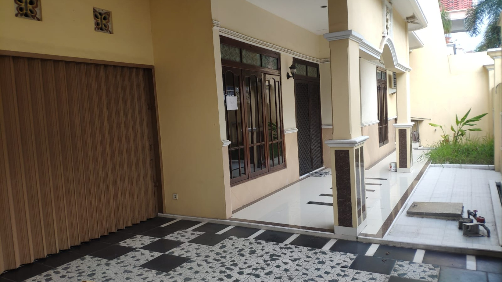 Dijual Rumah 2 Lantai Taman Darmo Permai Selatan Surabaya Barat 