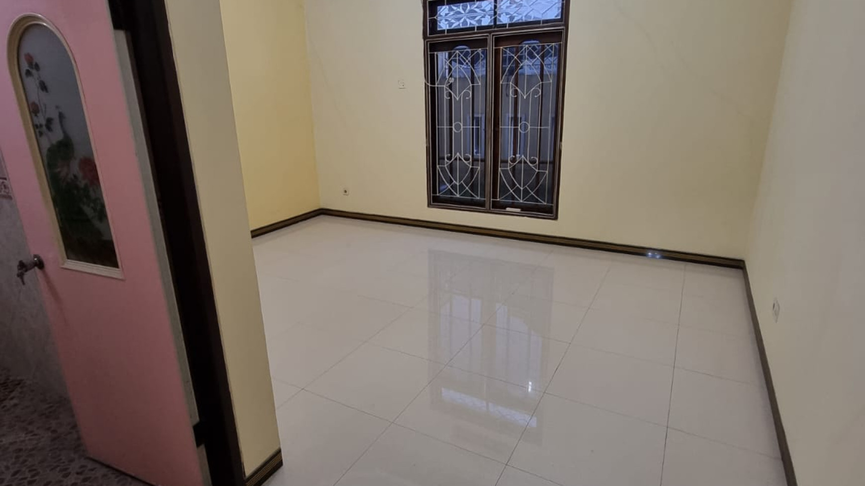 Dijual Rumah 2 Lantai Taman Darmo Permai Selatan Surabaya Barat 