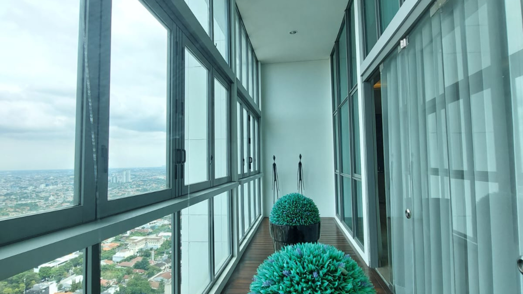 Dijual Penthouse The Bloomington Kemang Village 