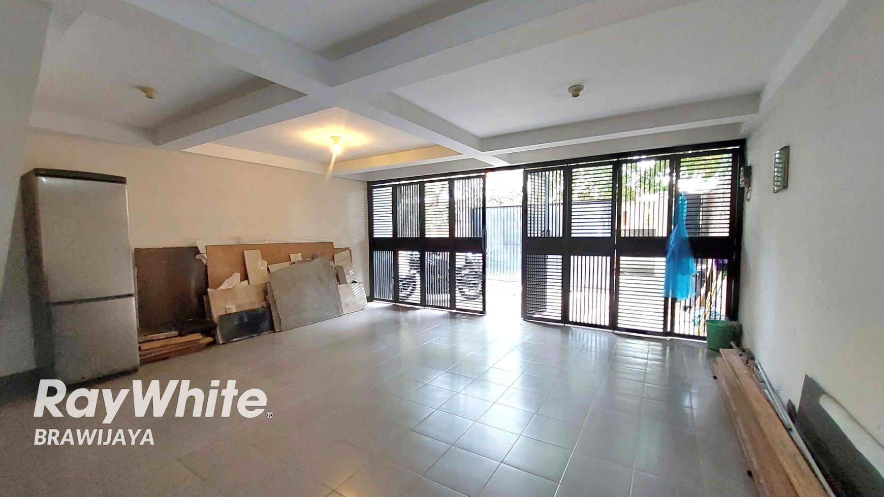 TOWNHOUSE DI CIPETE UTARA, KEBAYORAN BARU, DALAM CLUSTER, SIAP HUNI