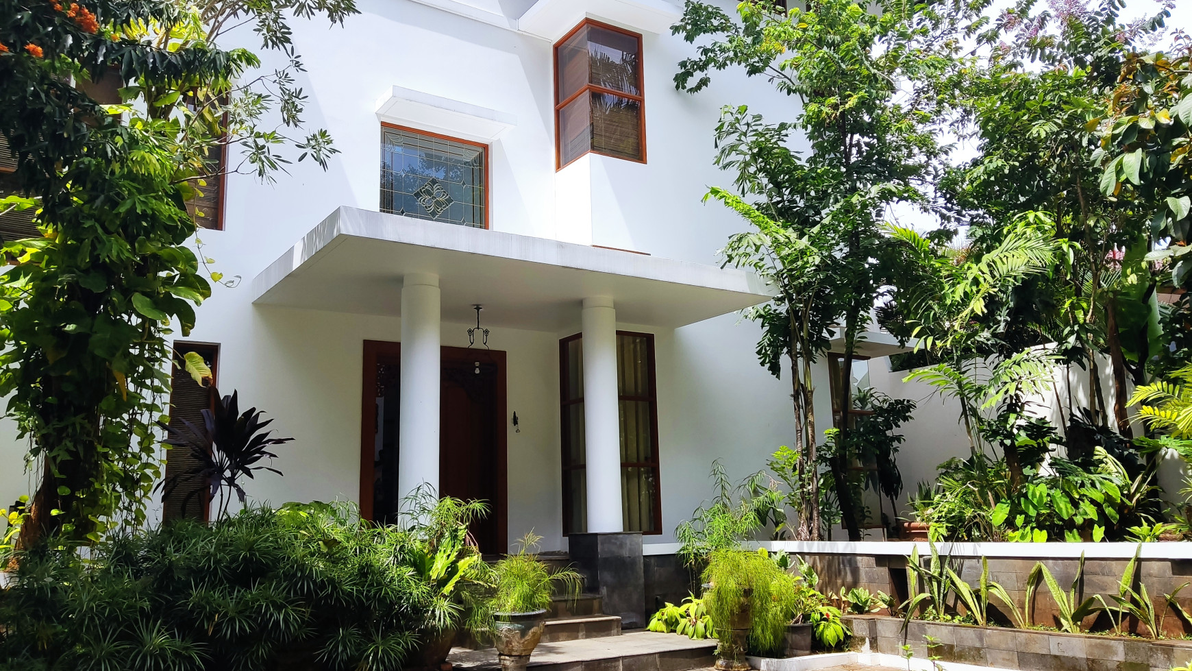 SEWA RUMAH MEWAH NYAMAN VIEW BUKIT GOLF PONDOK INDAH 