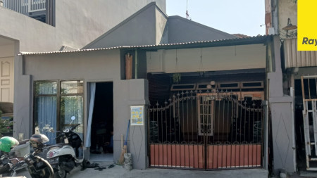 Dijual Rumah SHM di Jalan Krakatau Surabaya Pusat