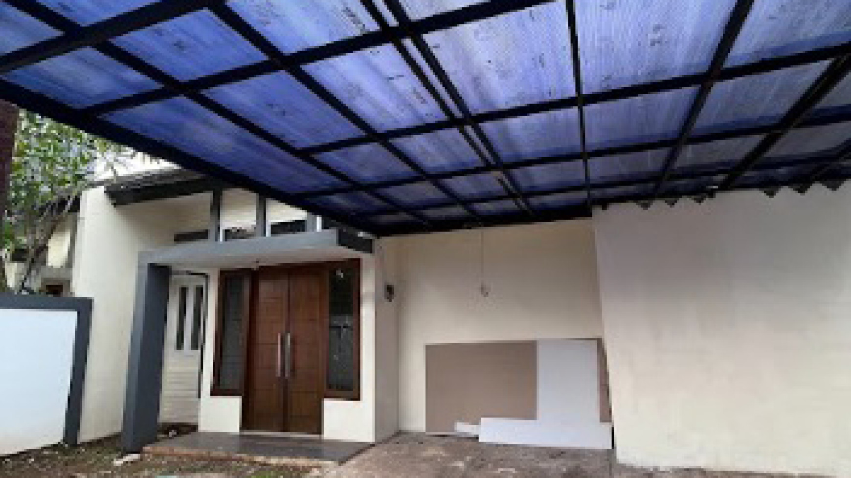 Rumah Siap Huni, Strategis dan Halaman Luas @Green Serpong Residence, Ciputat