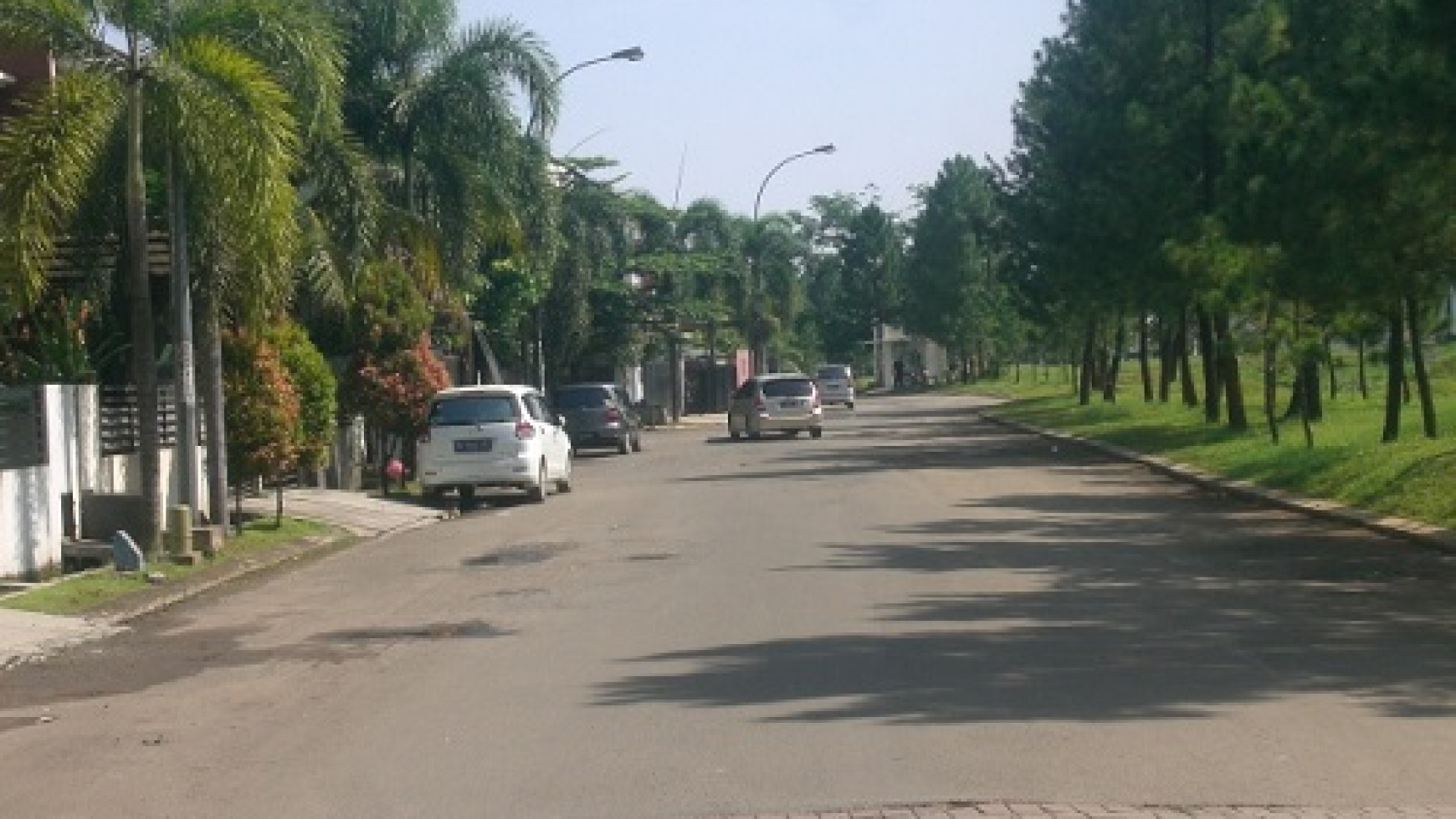 Hot Sale. Rumah 2 Lantai Di Serpong Park, Kawasan Bagus..