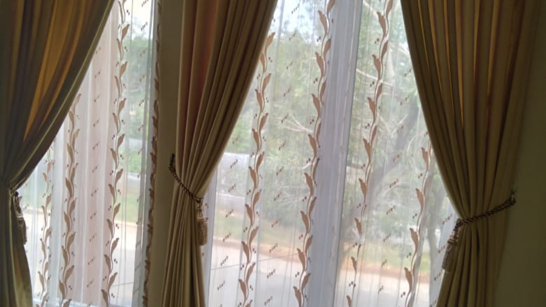 Hot Sale. Rumah 2 Lantai Di Serpong Park, Kawasan Bagus..