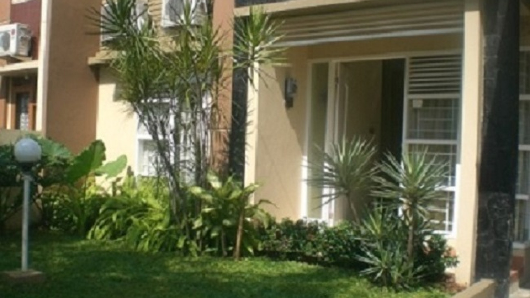 Hot Sale. Rumah 2 Lantai Di Serpong Park, Kawasan Bagus..