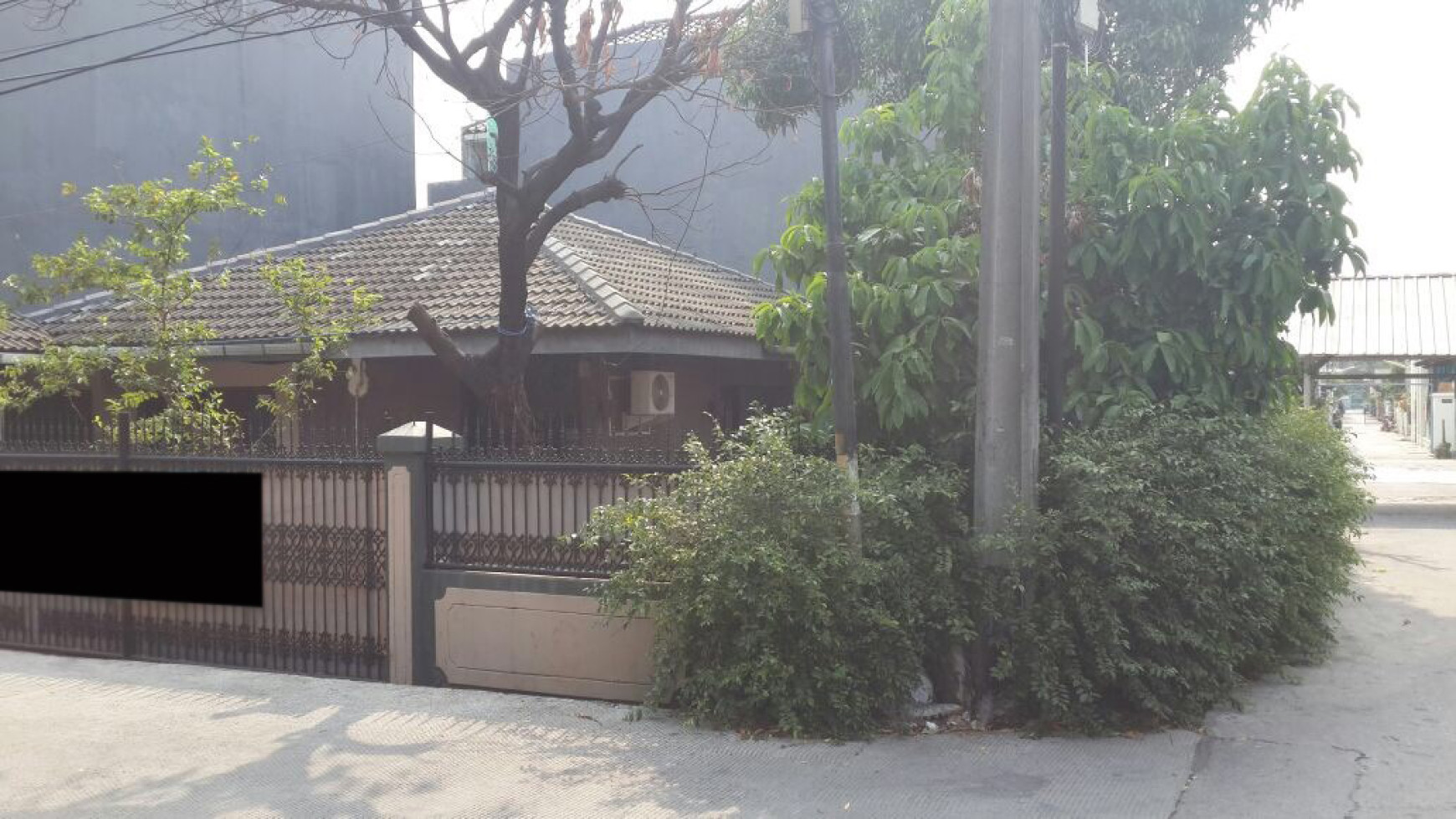 Rumah Lokasi Strategis Depan Taman @Komplek Cipta Sarana, Kelapa Gading