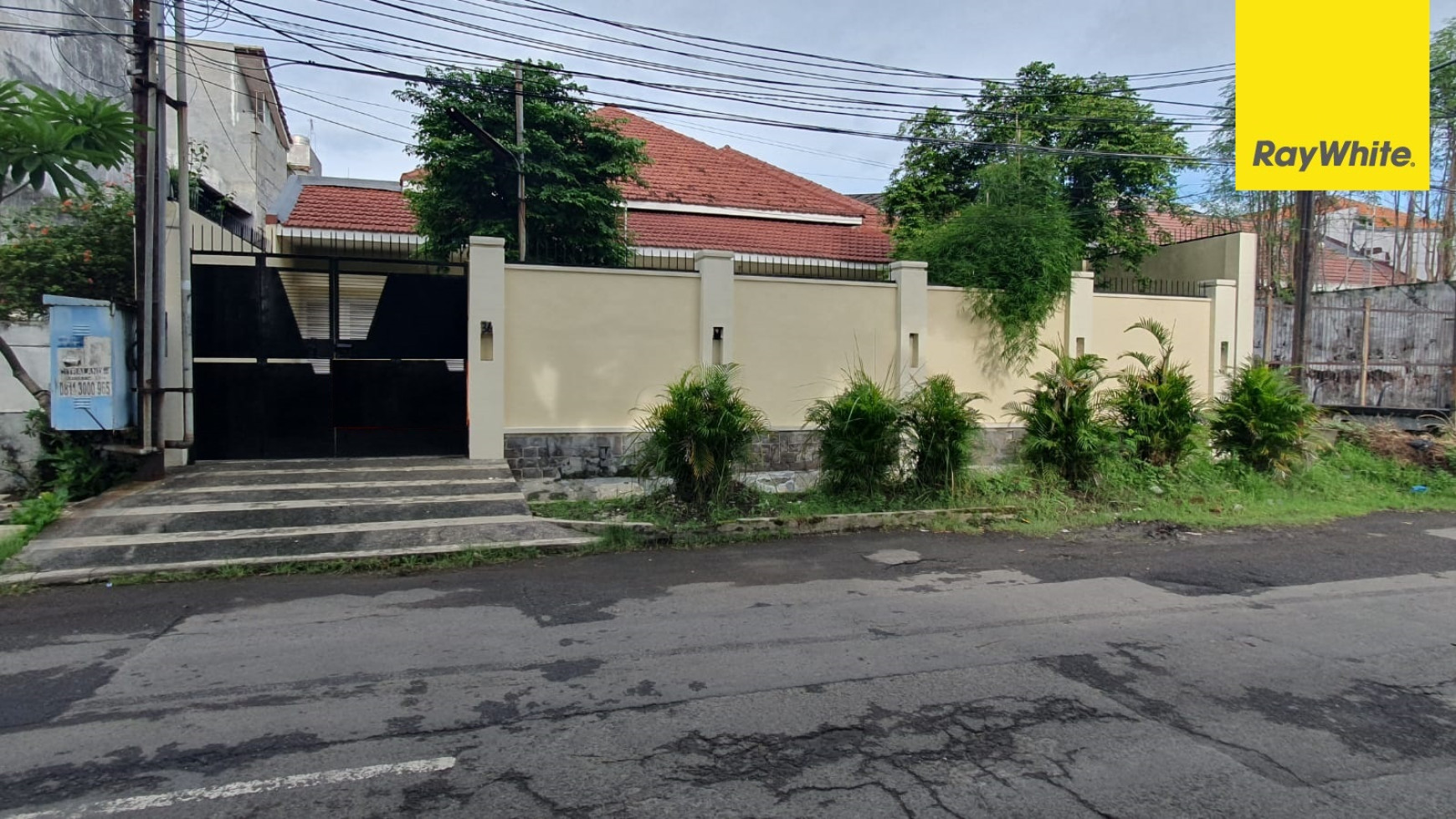 Disewakan Rumah Pusat Kota di Jalan Teuku Umar Surabaya