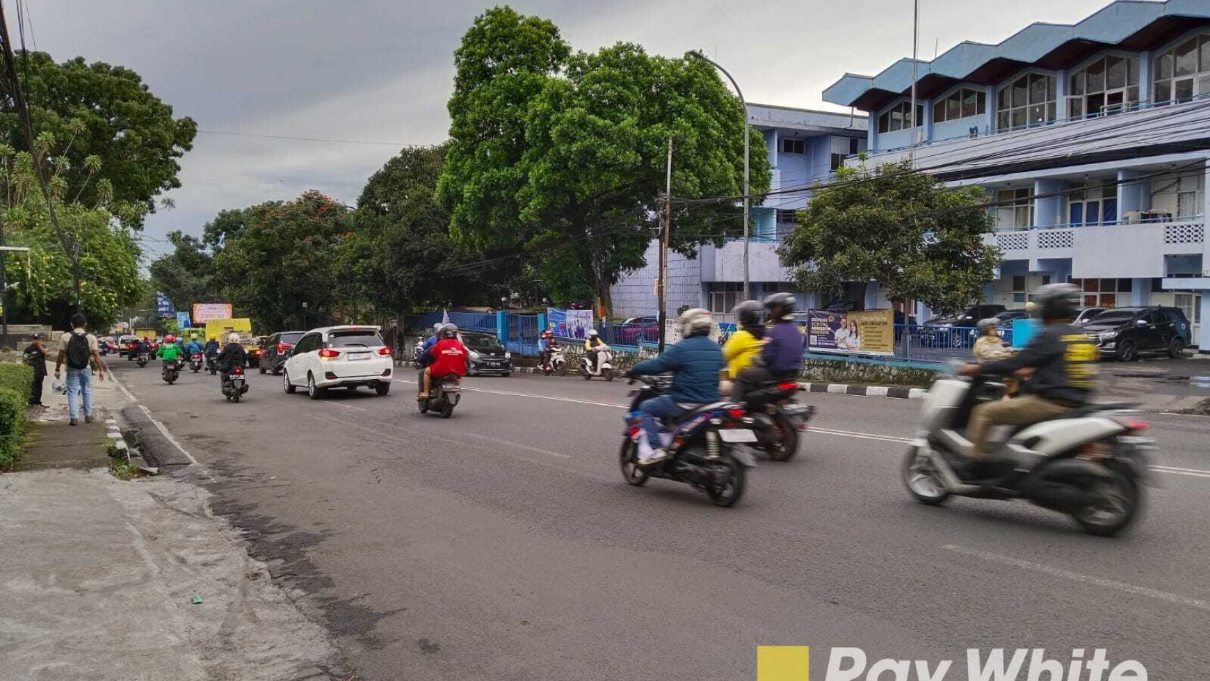 Langka! Rumah usaha 3 lantai di Setiabudi Mainroad cocok buat segala usaha siap pakai