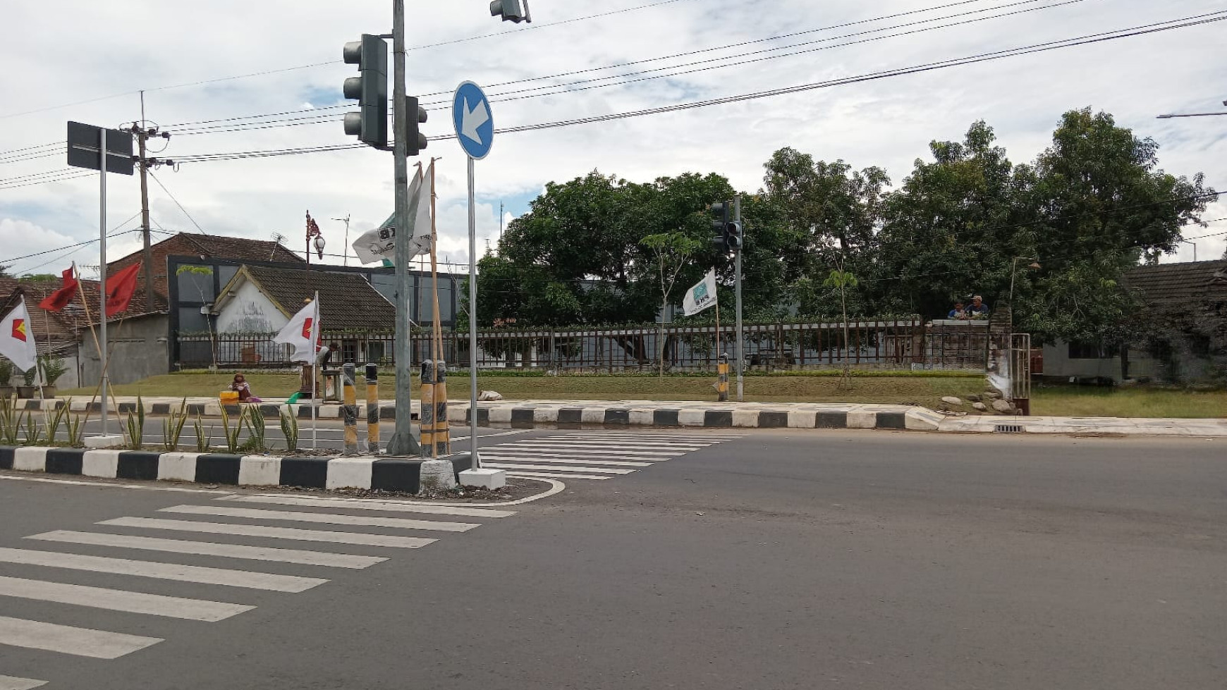 Disewakan Tanah Luas 2500 m2 - Kota Mojokerto  - Jalan Empunala - JAWA TIMUR - Dekat Sunrise Mall , Alun2 Kota Mojokerto cocok buat Segala Usaha 