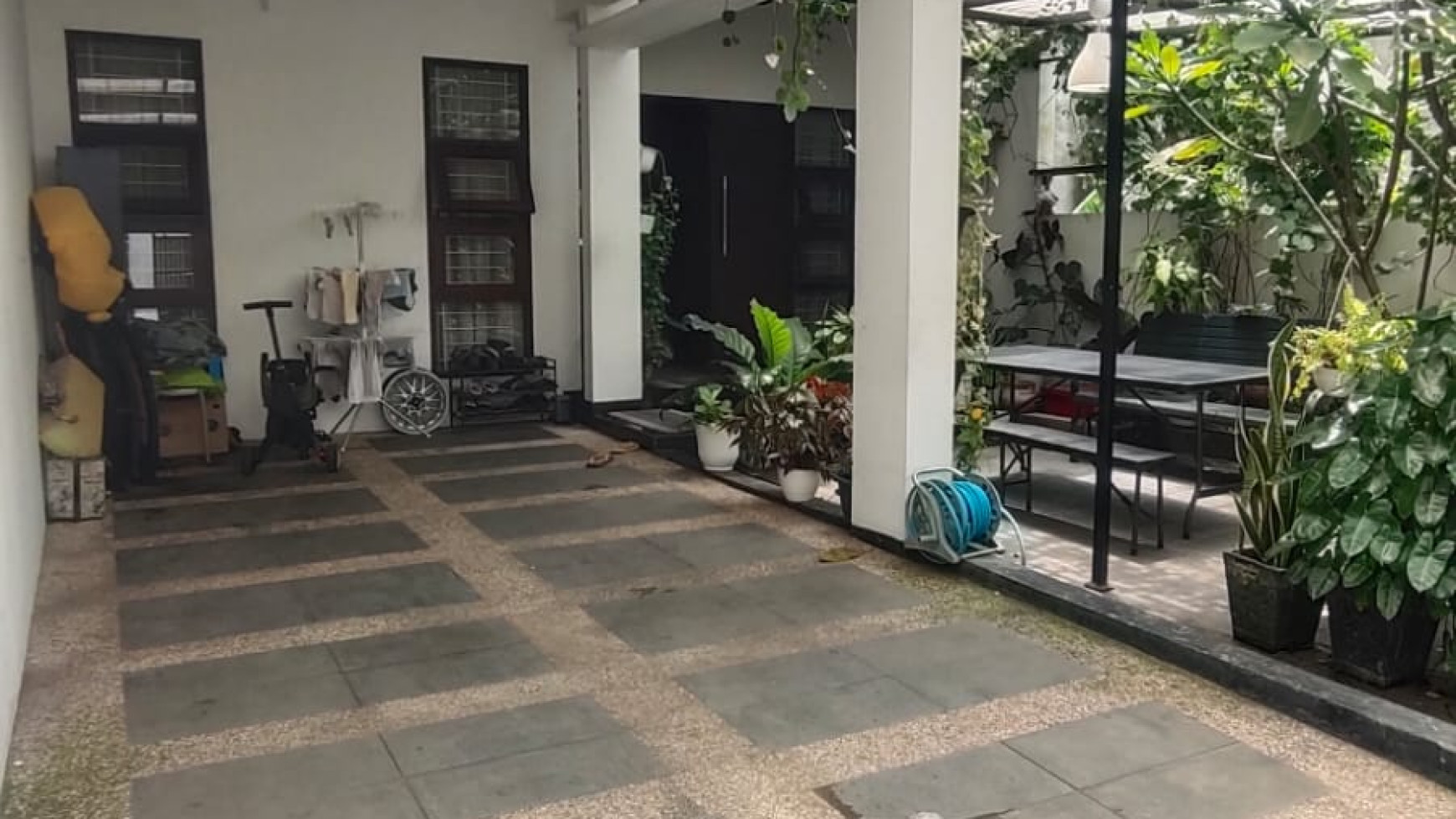 Rumah Bagus di Perumahan Kiara Sari, Bandung