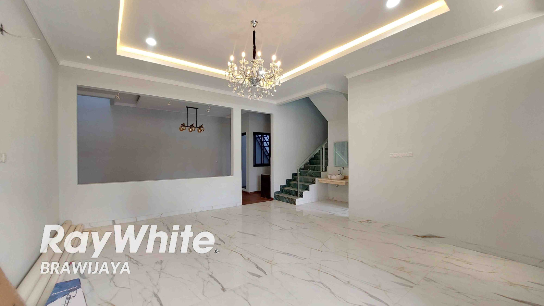 BRAND NEW HOUSE DI WIJAYA TIMUR, KEBAYORAN BARU, DEKAT SCBD, SIAP HUNI