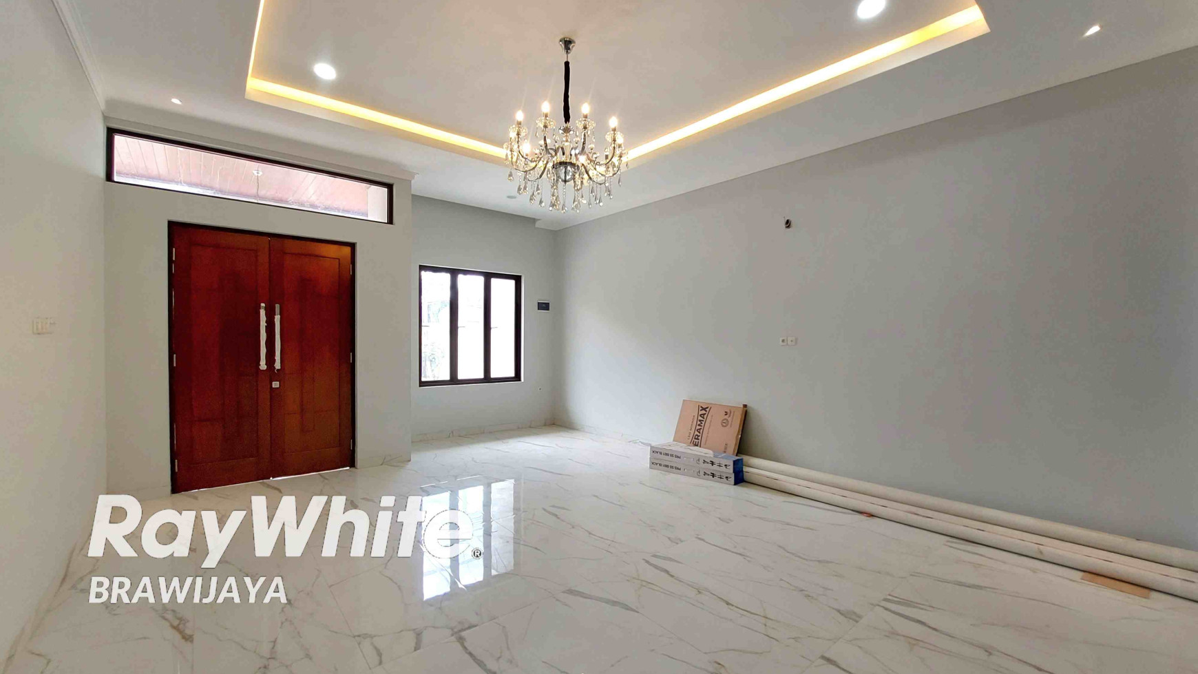 BRAND NEW HOUSE DI WIJAYA TIMUR, KEBAYORAN BARU, DEKAT SCBD, SIAP HUNI