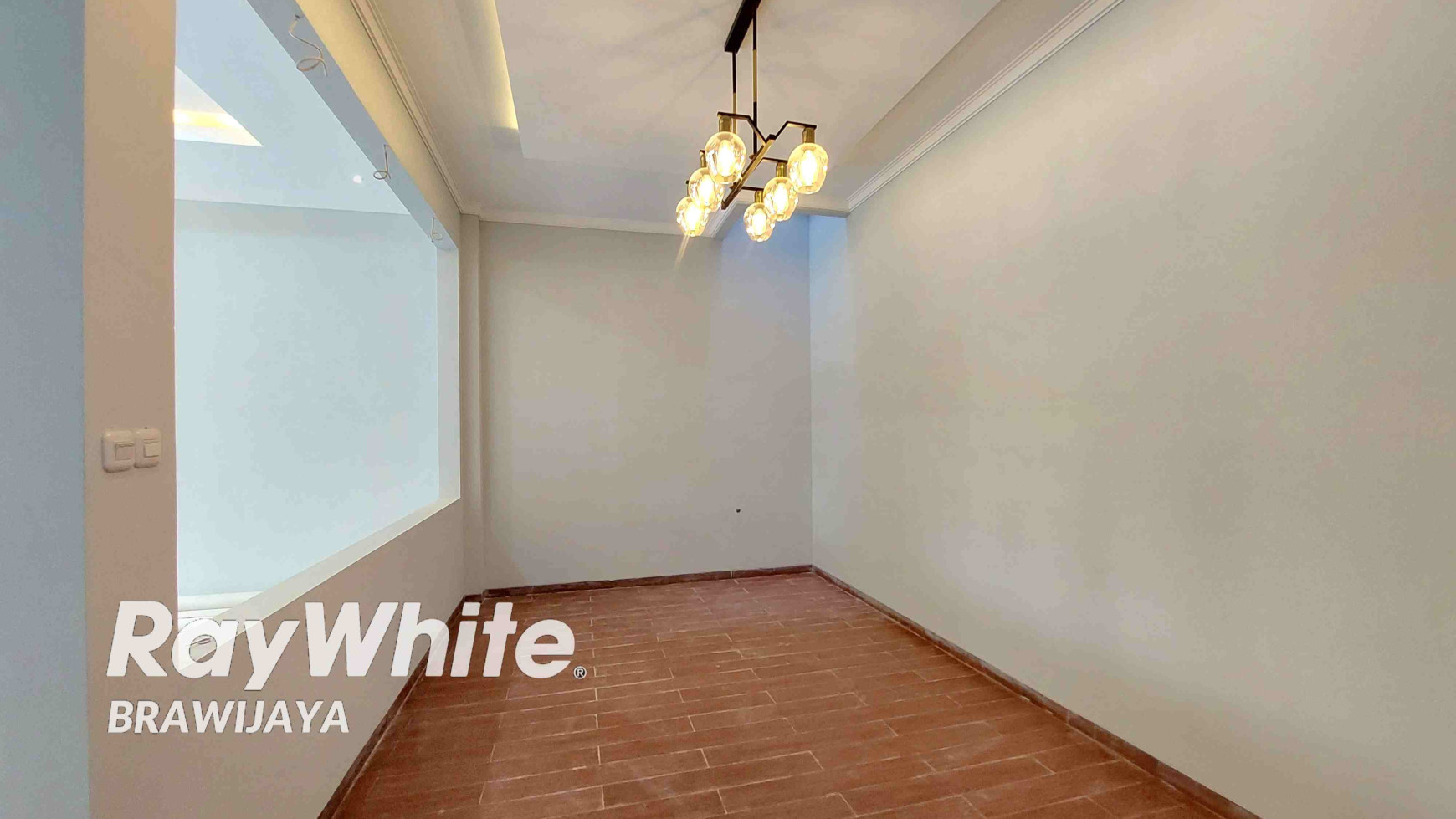 BRAND NEW HOUSE DI WIJAYA TIMUR, KEBAYORAN BARU, DEKAT SCBD, SIAP HUNI