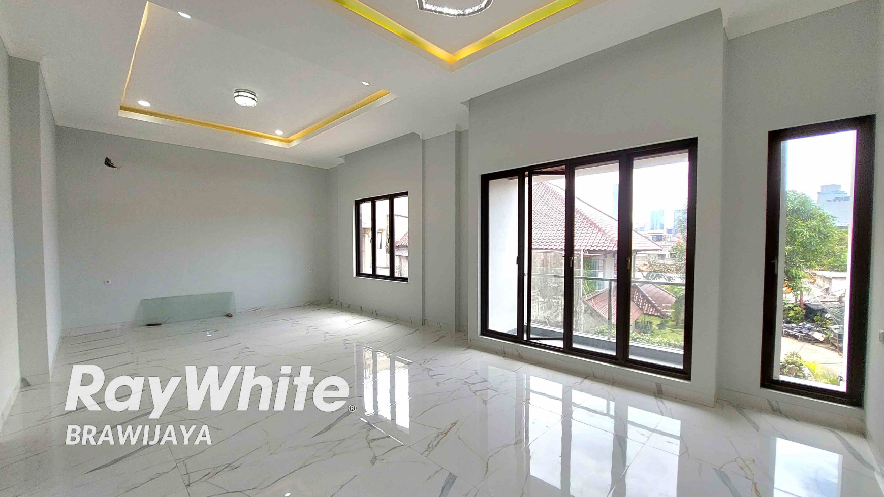 BRAND NEW HOUSE DI WIJAYA TIMUR, KEBAYORAN BARU, DEKAT SCBD, SIAP HUNI