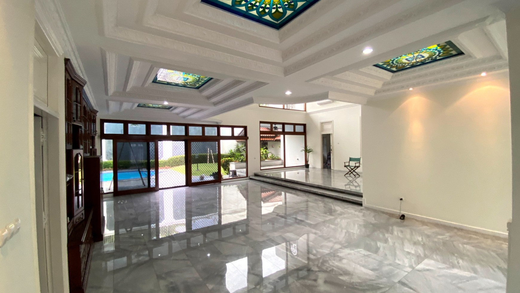 SEWA RUMAH MEWAH PONDOK INDAH