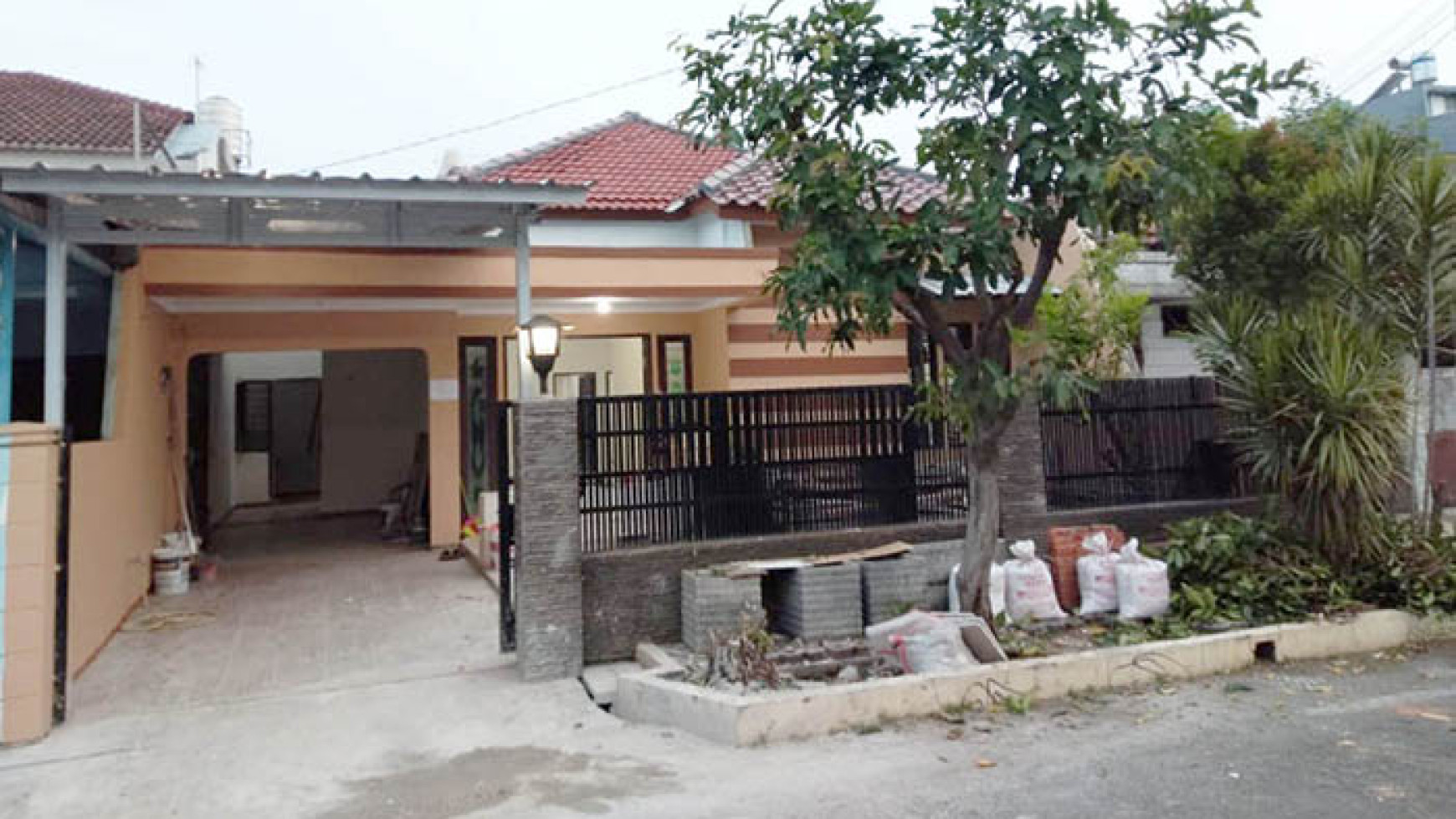 Rumah Tua Hitung Tanah di Janur Elok Raya, Kelapa Gading Luas 10x20m2