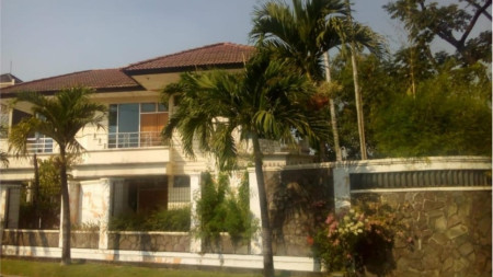 Dijual Rumah Tenggilis Utara Surabaya Selatan dekat Universitas UBAYA