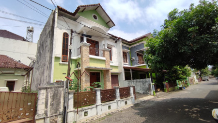 Rumah Besar Di Perum Perwita Regency Sewon Bantul