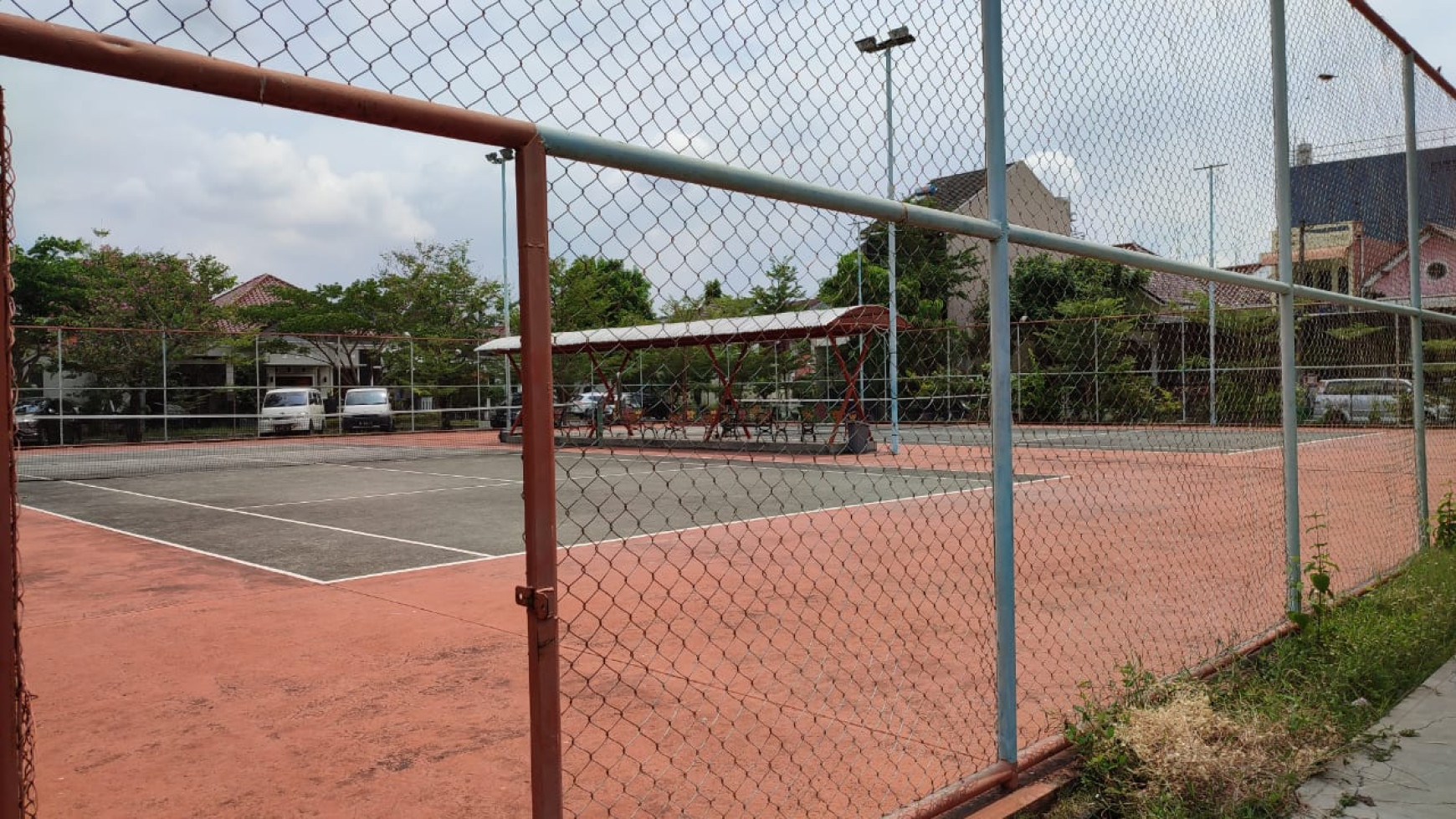 Rumah Besar Di Perum Perwita Regency Sewon Bantul