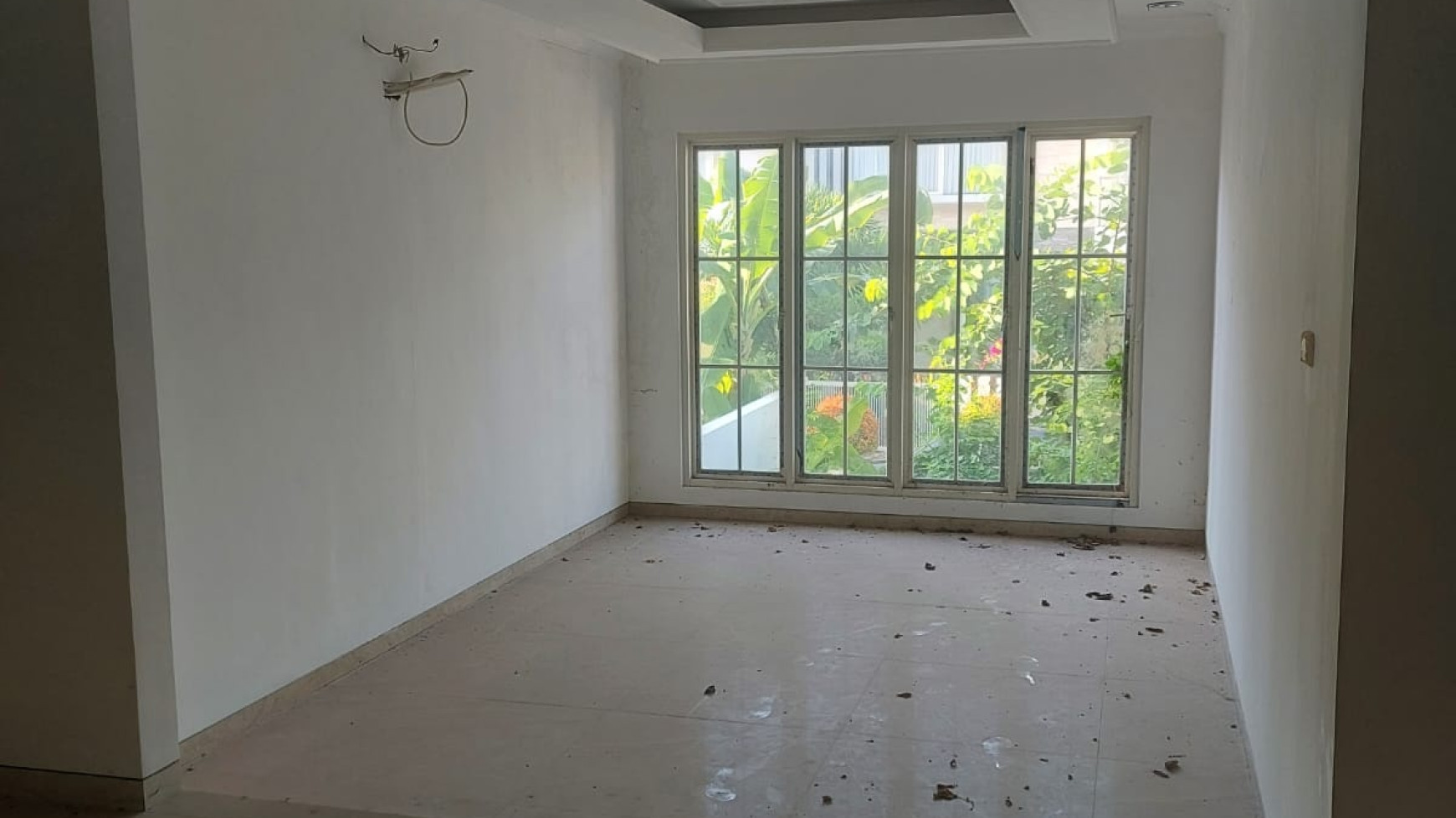 Dijual Rumah Pakuwon City - San Antonio - Surabaya Timur- Modern Split Level 2,5 Lantai