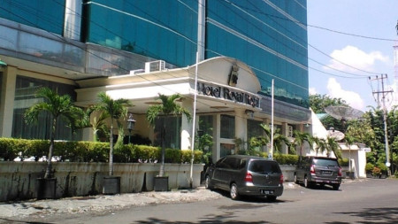 Dijual Hotel Surabaya Pusat - Ketabang - Genteng - 90 K.Tidur - Parkiran +/- 25 Mobil - Komersial area Cocok buat Segala Usaha