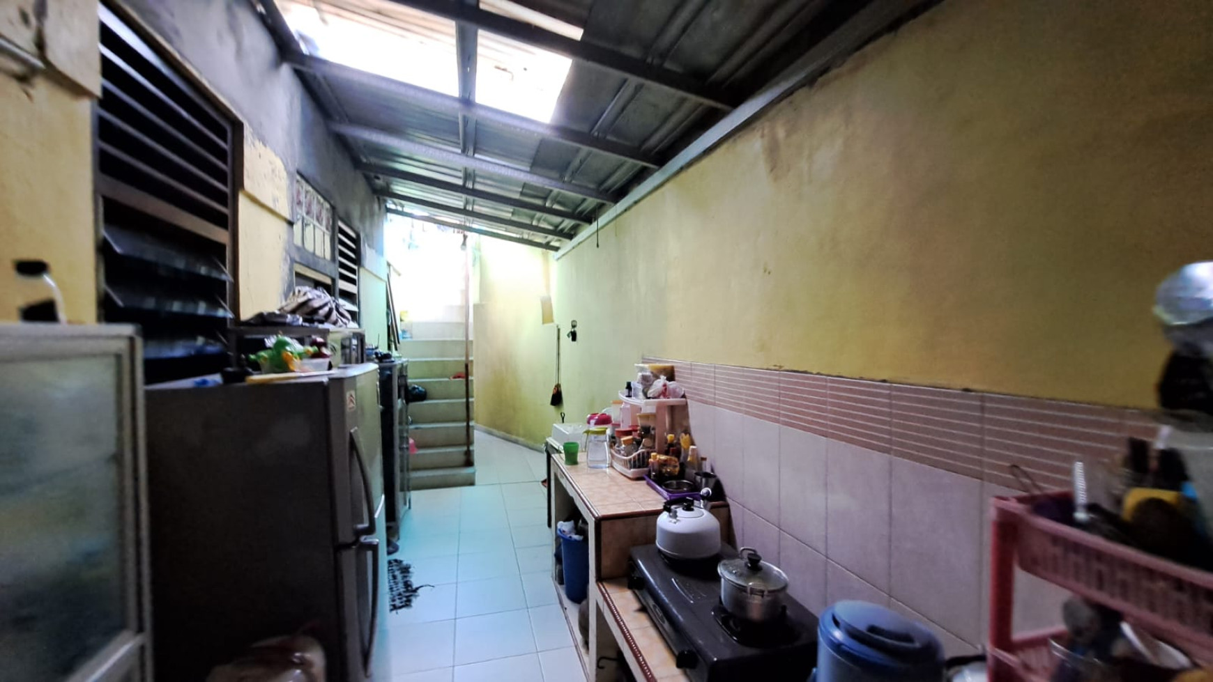 RUMAH + KOST DI GANDEKAN 2 LANTAI 6 KAMAR