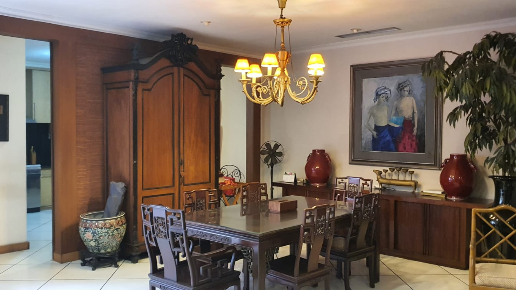 RUMAH CANTIK SIAP HUNI DI MENTENG