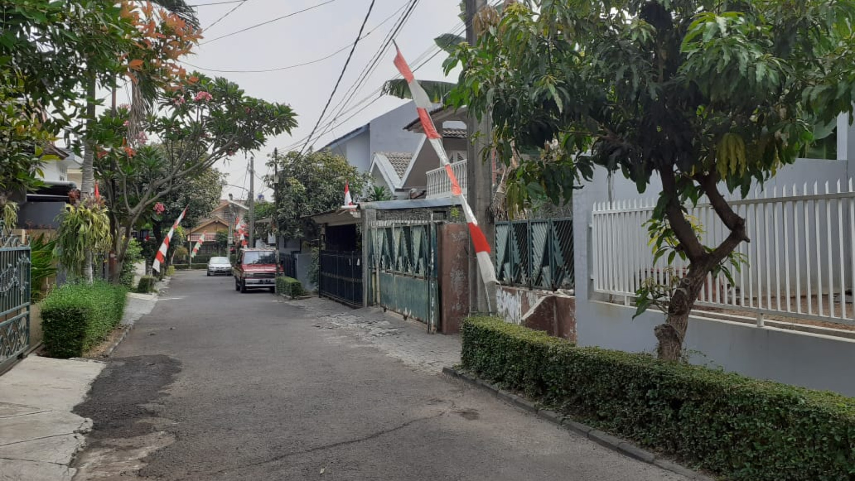 Rumah Siap Huni, Baru Renovasi, Hunian Nyaman dan Asri @Kutilang, Bintaro